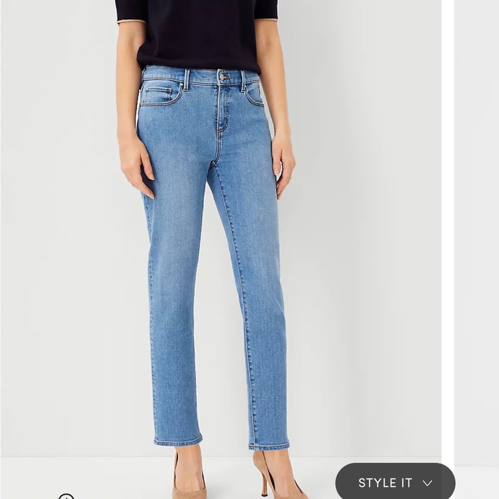 Ann Taylor Petite Sculpting Pocket Mid Rise Tapered Jeans